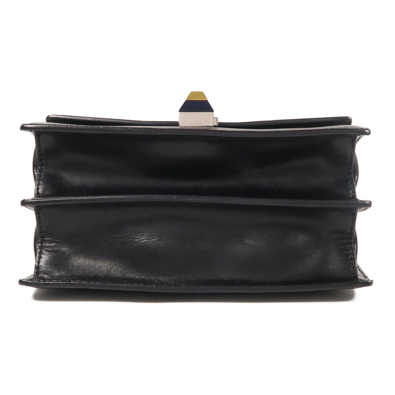 FENDI 牛皮皮革Chain Shoulder銀扣鏈帶肩背袋-3