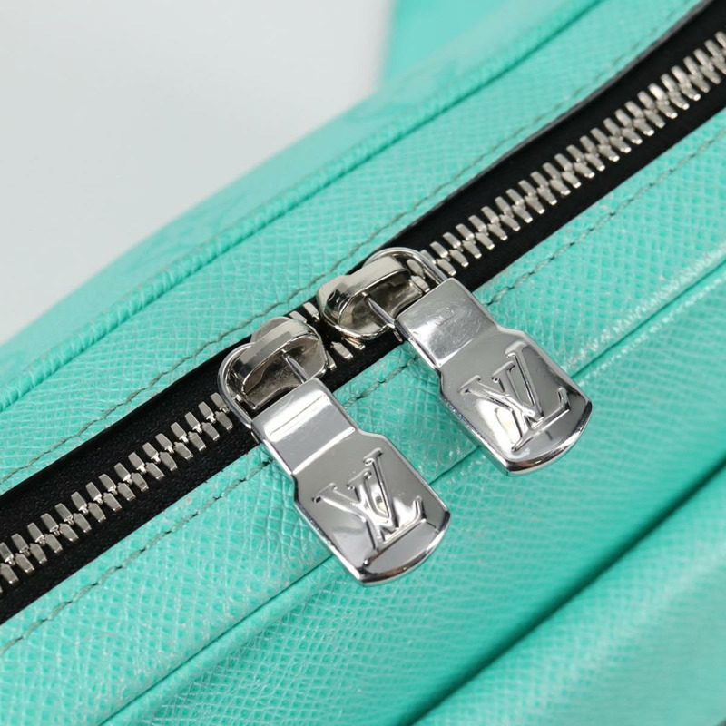 【日本直送】路易威登 Taiga Lama Monogram 戶外信差包 PM M30241 LV 正品 135269-21