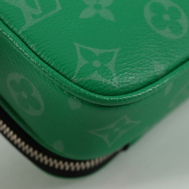 【日本直送】路易威登 Taiga Lama Alpha 可穿戴錢包 NV 包 M30997 LV 正品 135292M-15