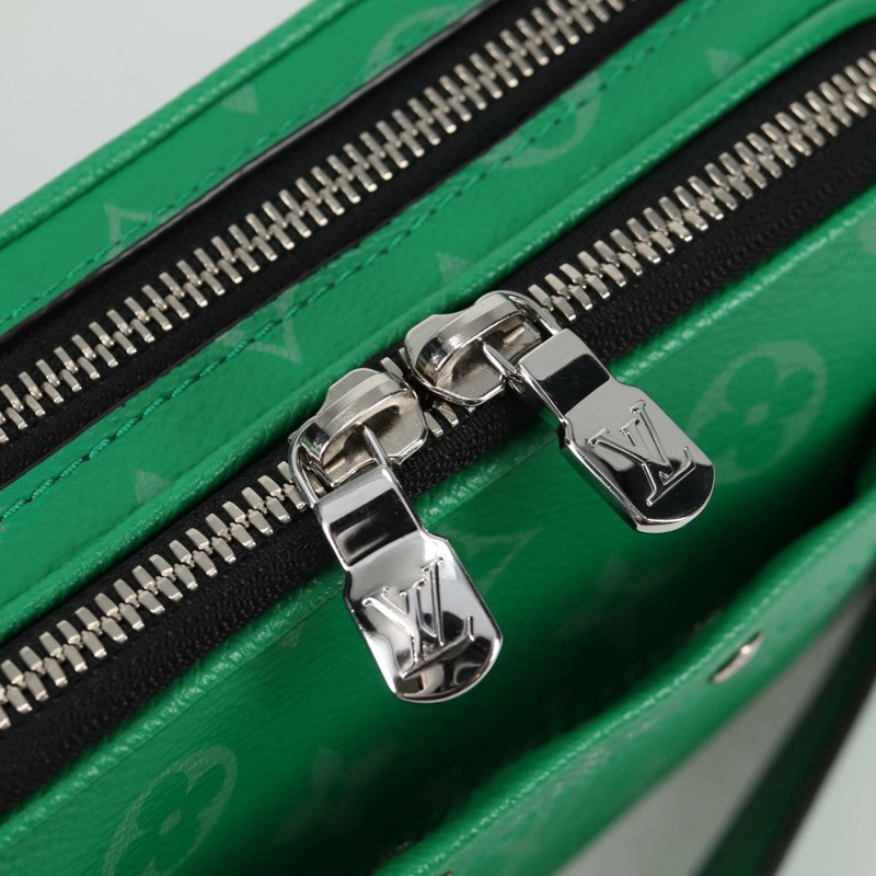 【日本直送】路易威登 Taiga Lama Alpha 可穿戴錢包 NV 包 M30997 LV 正品 135292M-18