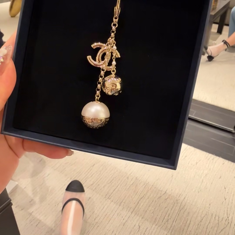 Chanel香奈兒25VIC中秋節禮物珍珠球掛件-3