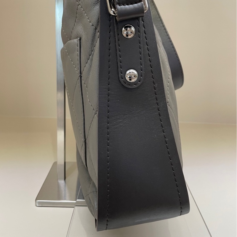 CHANEL 灰綠色拼皮外縫托特包 15開-3