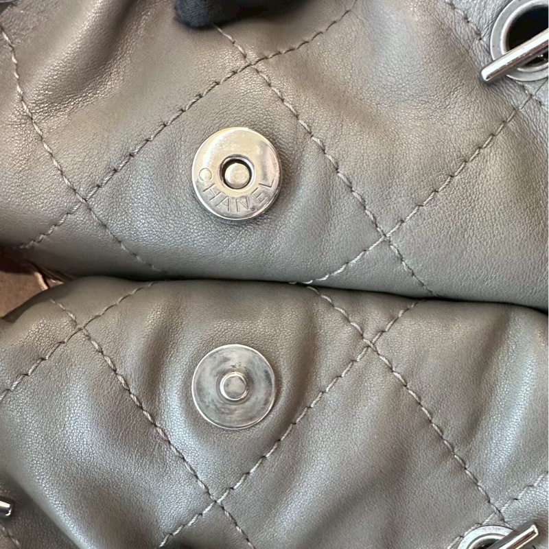CHANEL 灰綠色拼皮外縫托特包 15開-9