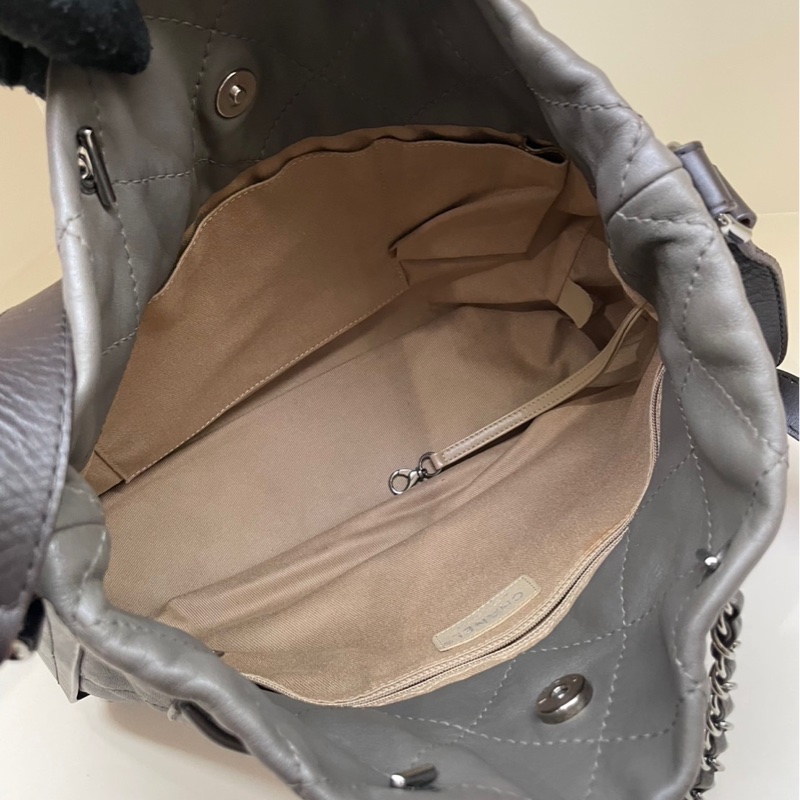 CHANEL 灰綠色拼皮外縫托特包 15開-11