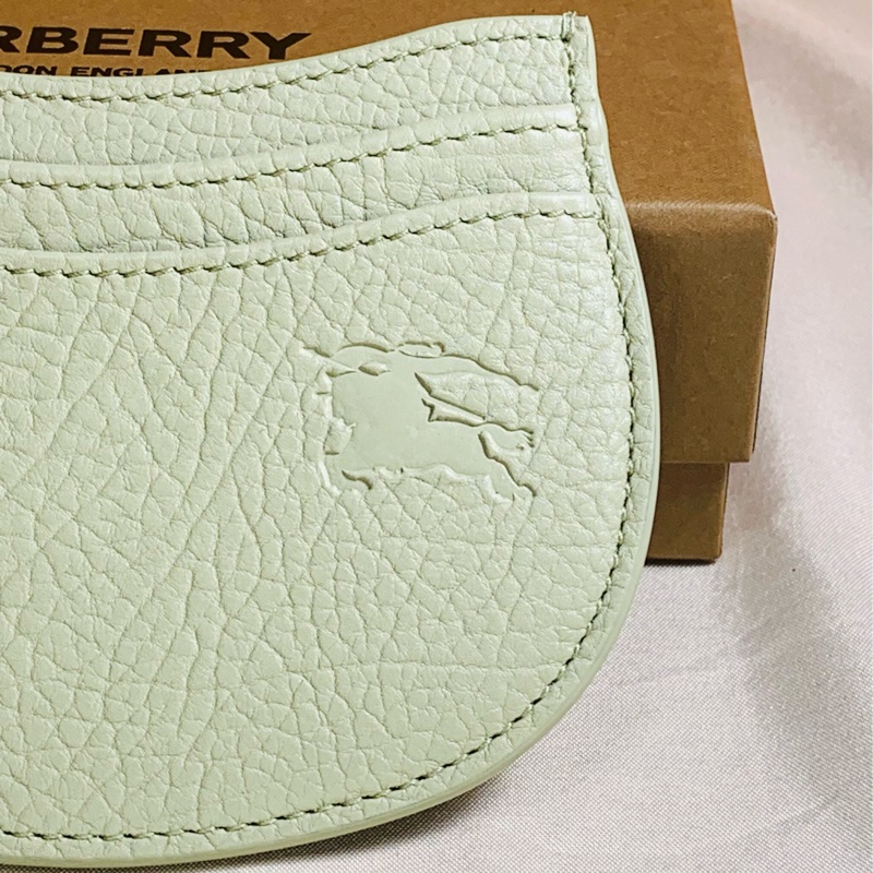 🎁全新盒裝 Burberry 巴寶莉2024新款 戰馬馬鞍奶灰名片夾 卡夾-3