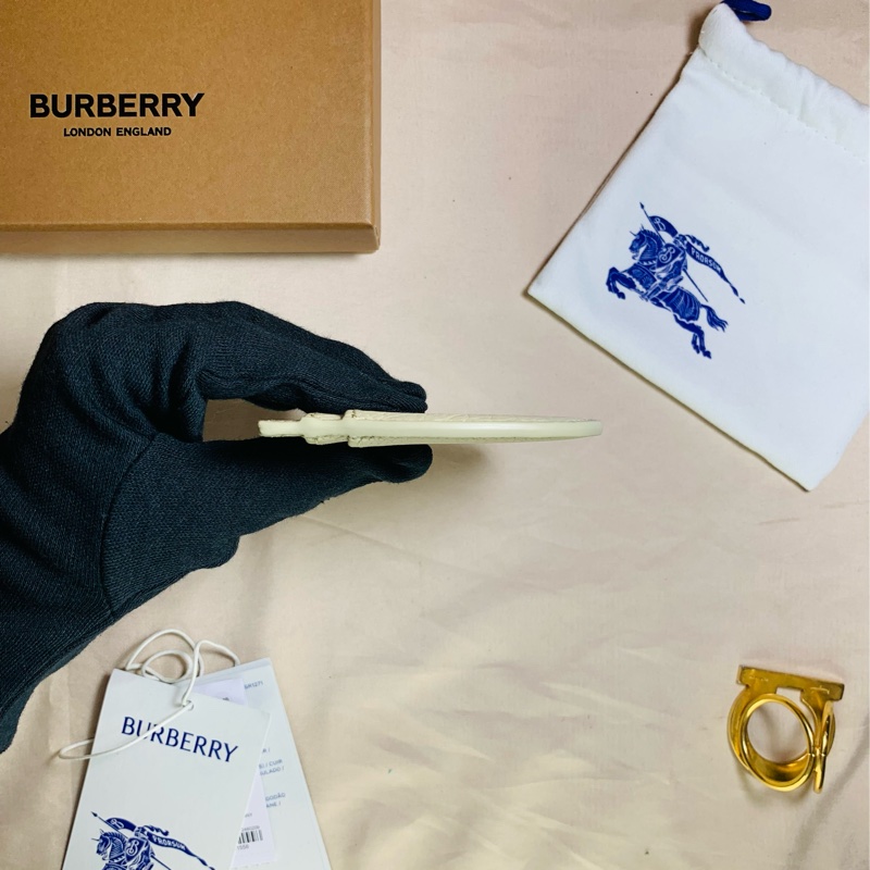 🎁全新盒裝 Burberry 巴寶莉2024新款 戰馬馬鞍奶灰名片夾 卡夾-4