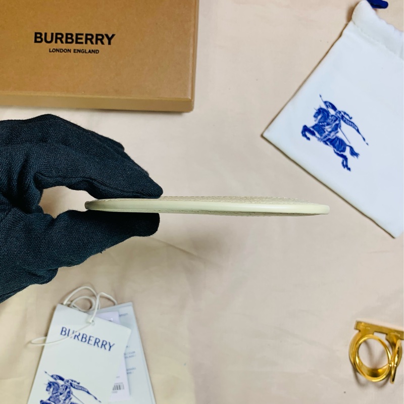 🎁全新盒裝 Burberry 巴寶莉2024新款 戰馬馬鞍奶灰名片夾 卡夾-5
