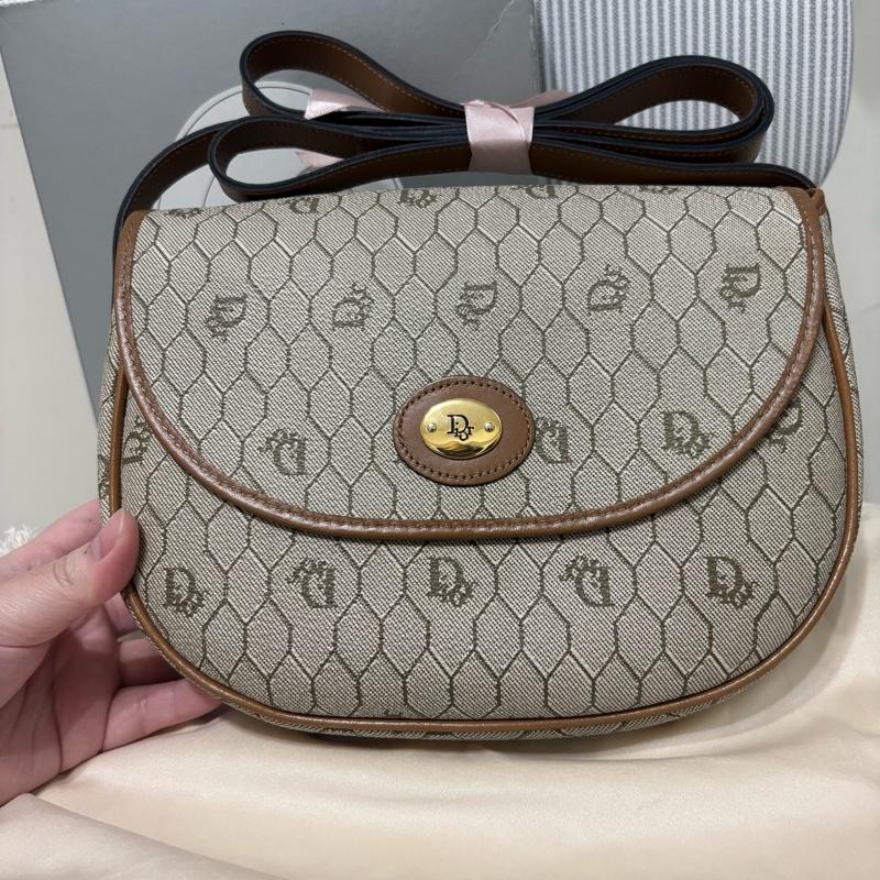 Christian DIOR vintage米色蜂巢小圓金釦馬鞍包-2