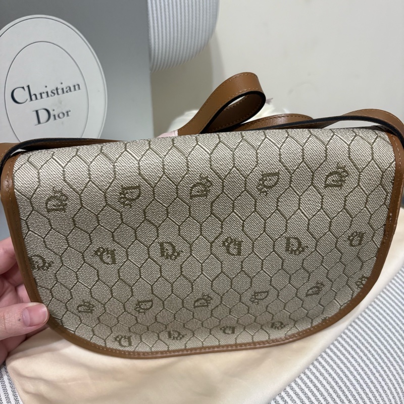 Christian DIOR vintage米色蜂巢小圓金釦馬鞍包-5