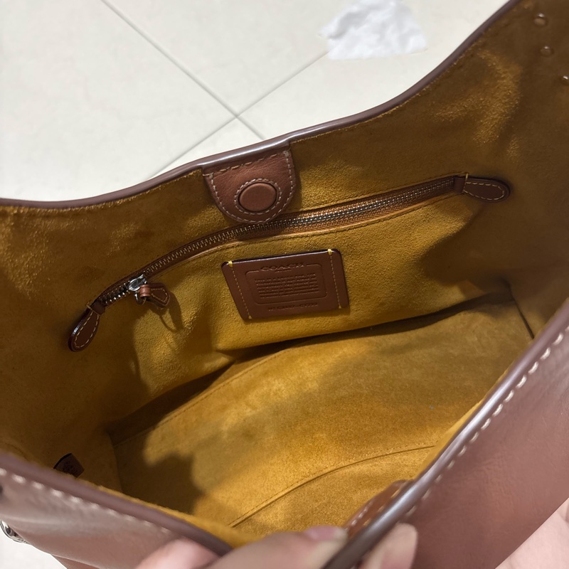 COACH CT722 Cargo Shoulder bag 單肩包 棕色真皮肩背包腋下包側背包-8
