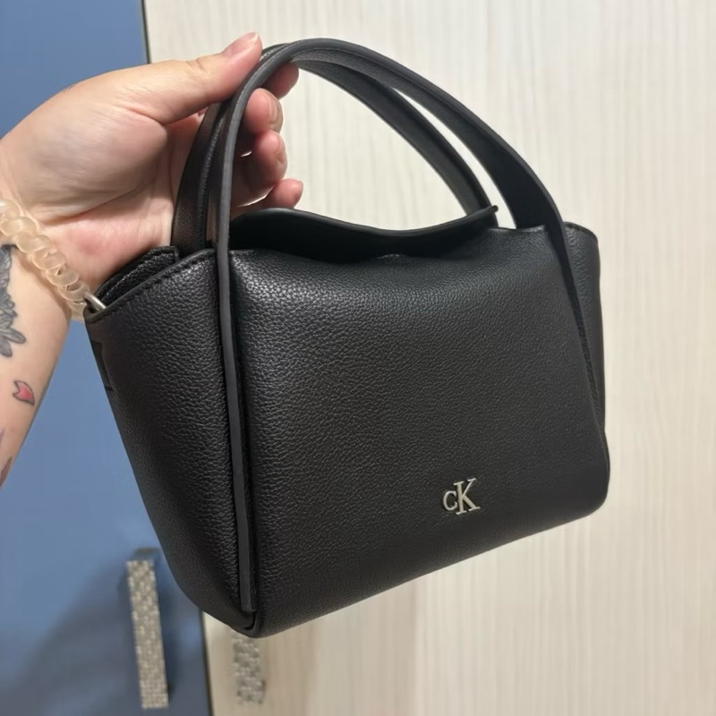 CK Calvin Klein Jeans TMALL TINA BAG 黑色手提包 單肩包 斜背包-2