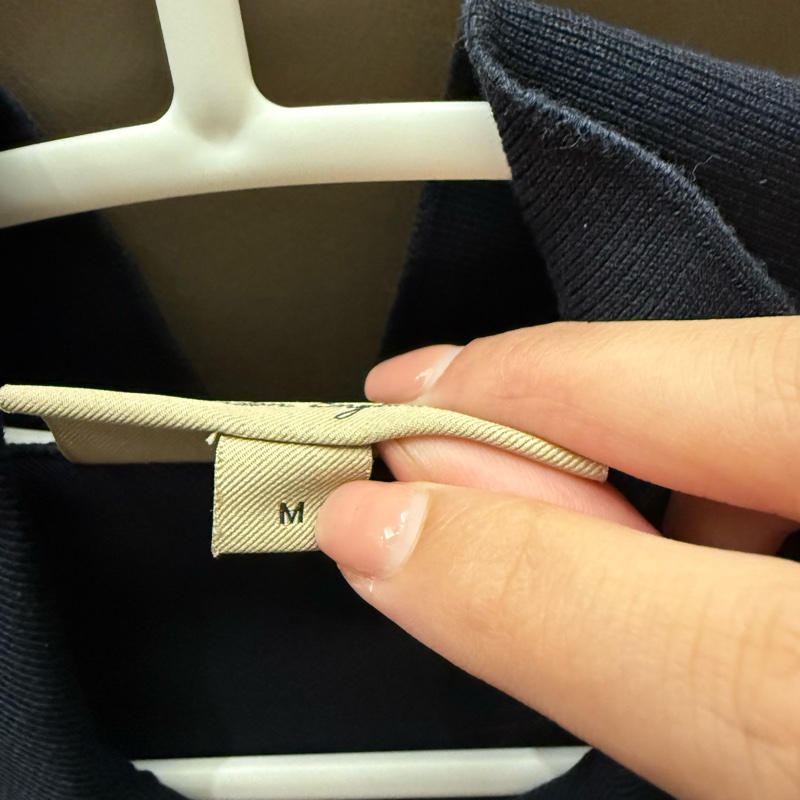 跳樓大拍賣✨BURBERRY男款金色戰馬小標黑藍色polo衫-4