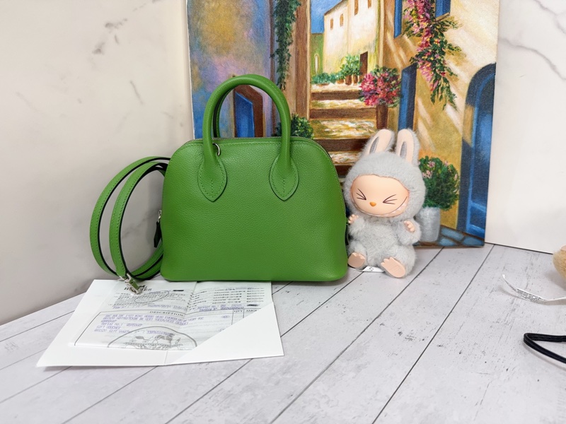 小巴黎二手名牌真品 未使用 Mini bolide 綠 2024台灣購證 收藏品-3