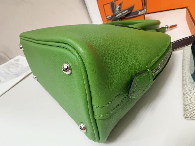 小巴黎二手名牌真品 未使用 Mini bolide 綠 2024台灣購證 收藏品-20