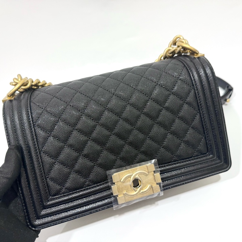 CHANEL黑色荔枝皮金釦BOY25/A67086-12