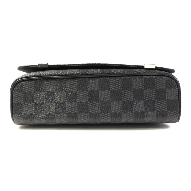 LOUIS VUITTON Damier Graphite Distrist PM銀扣肩背袋-3