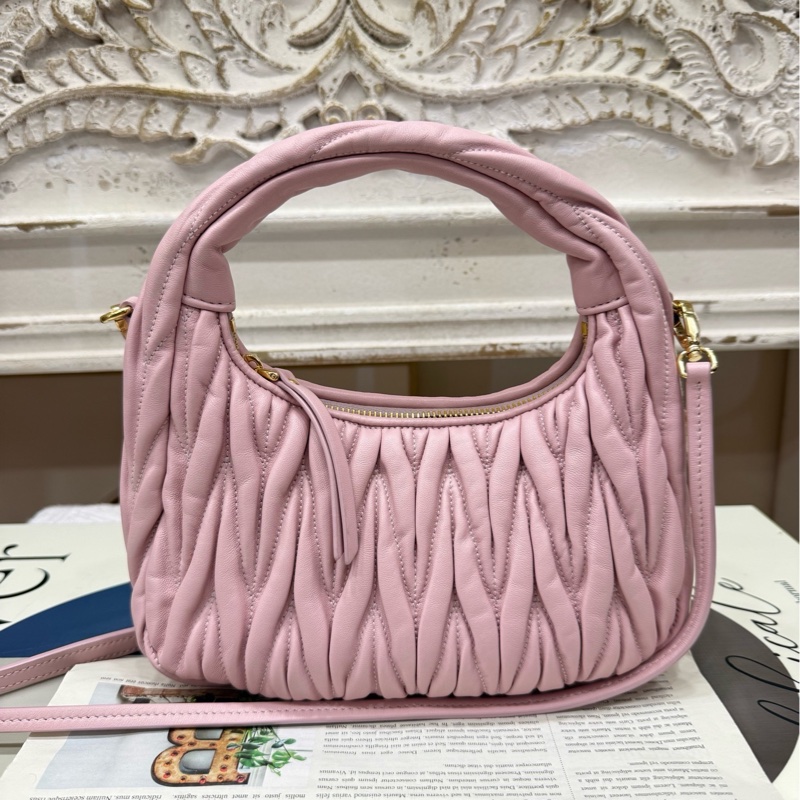 Miumiu粉色呼啦圈芯片款中號-1