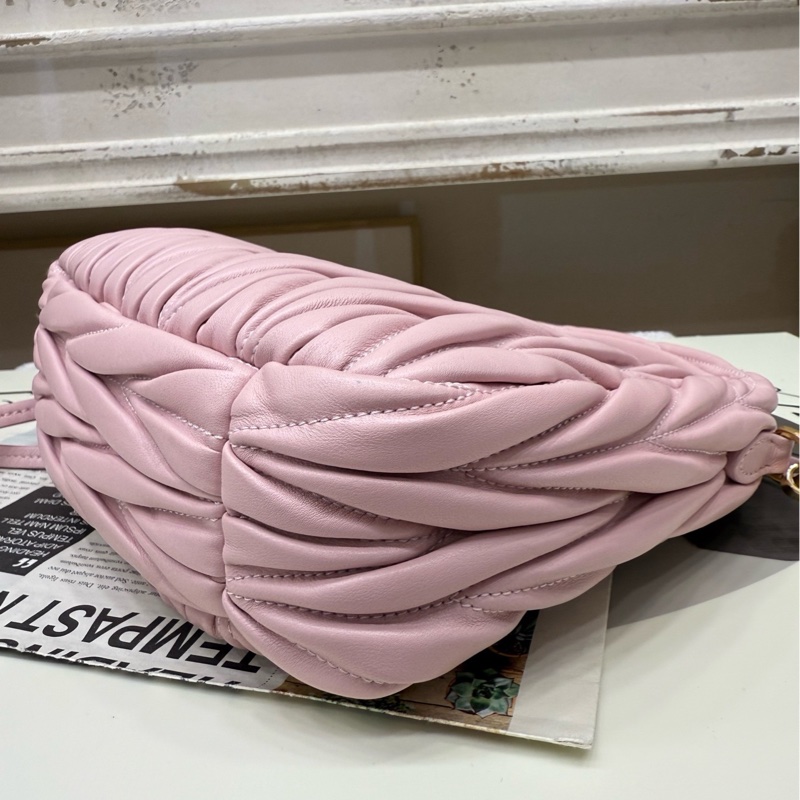 Miumiu粉色呼啦圈芯片款中號-6