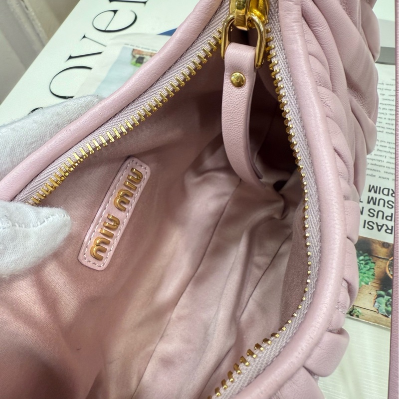 Miumiu粉色呼啦圈芯片款中號-8