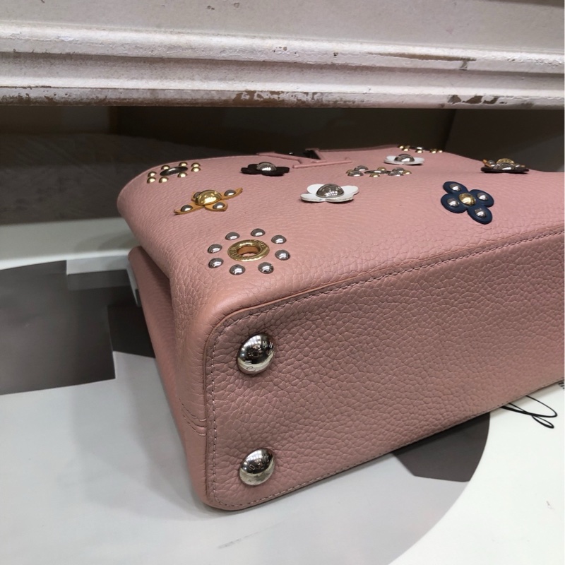 LV 限量铆钉capucines 手提斜挎包 17年-8