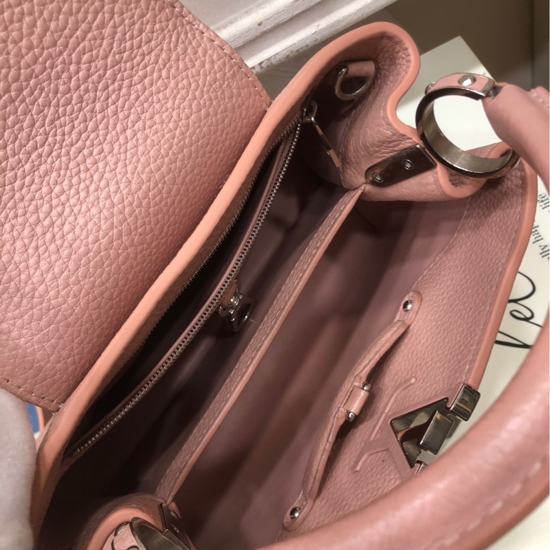 LV 限量铆钉capucines 手提斜挎包 17年-12