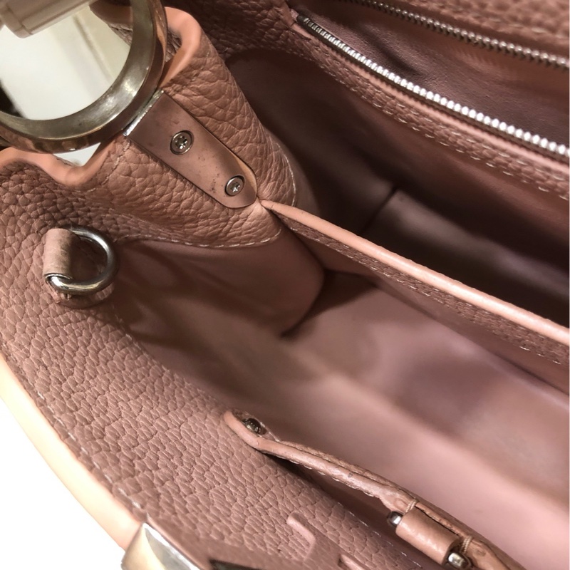 LV 限量铆钉capucines 手提斜挎包 17年-13