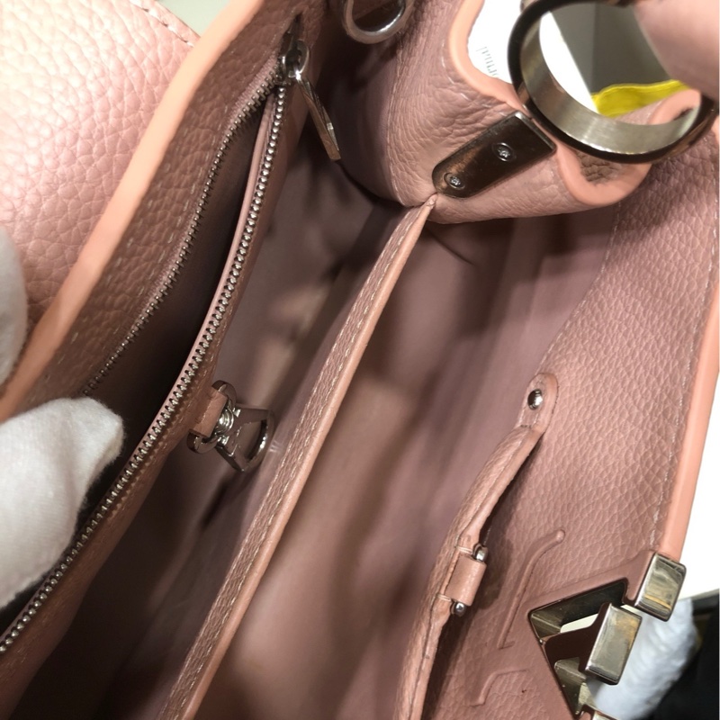 LV 限量铆钉capucines 手提斜挎包 17年-14