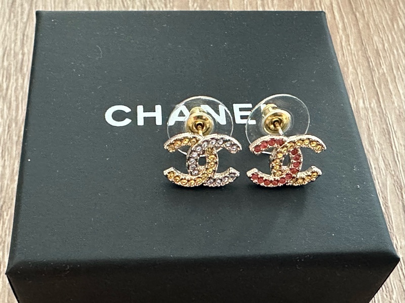 全新 Chanel 雙C經典耳環 耳釘 彩鑽藍黃粉不對稱-1