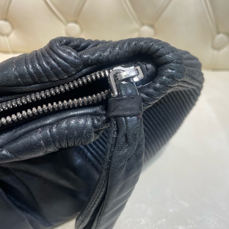 Miu Miu Clutch Bag-20