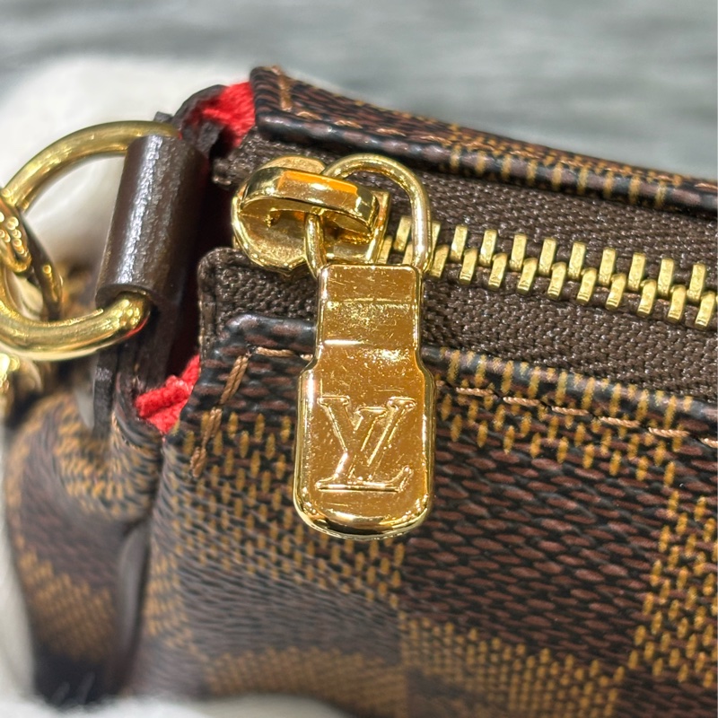 LV N55213 EVA 咖啡棋盤格紋 金牌 金鍊 肩背包 斜背包 晚宴包 腋下包 麻將包 手提包-12