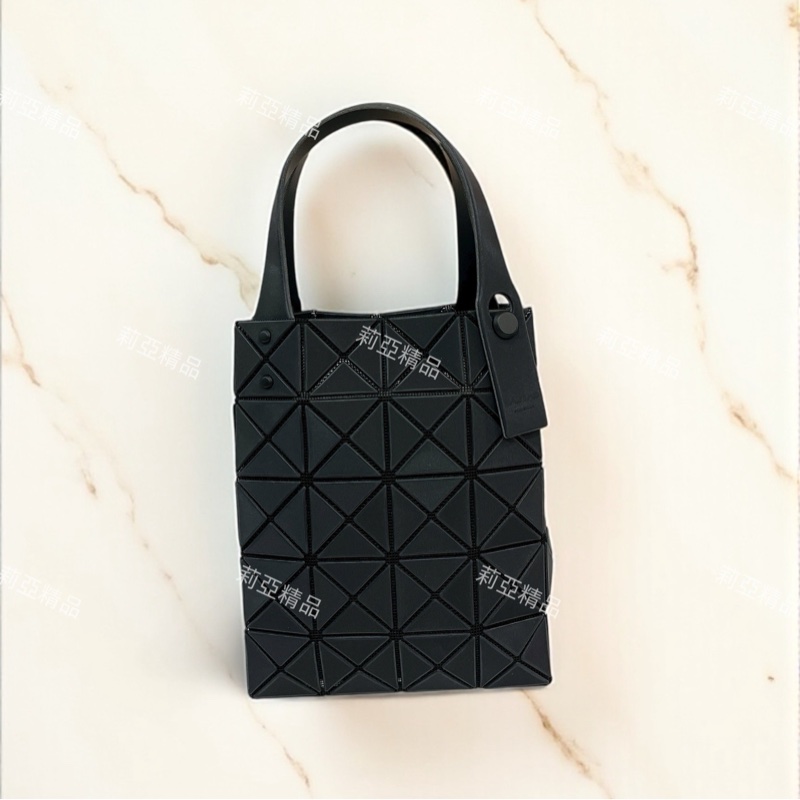 莉亞精品♡三宅一生 baobao 5x3 黑灰色 九新美包-0