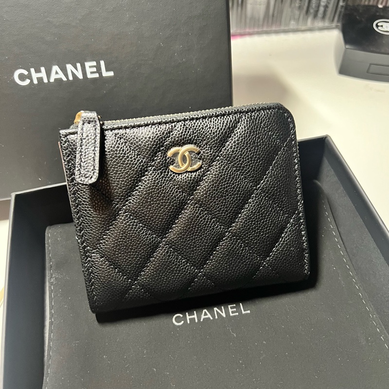 全新品 Chanel 黑色荔枝牛皮新款L型拉鏈短夾-5