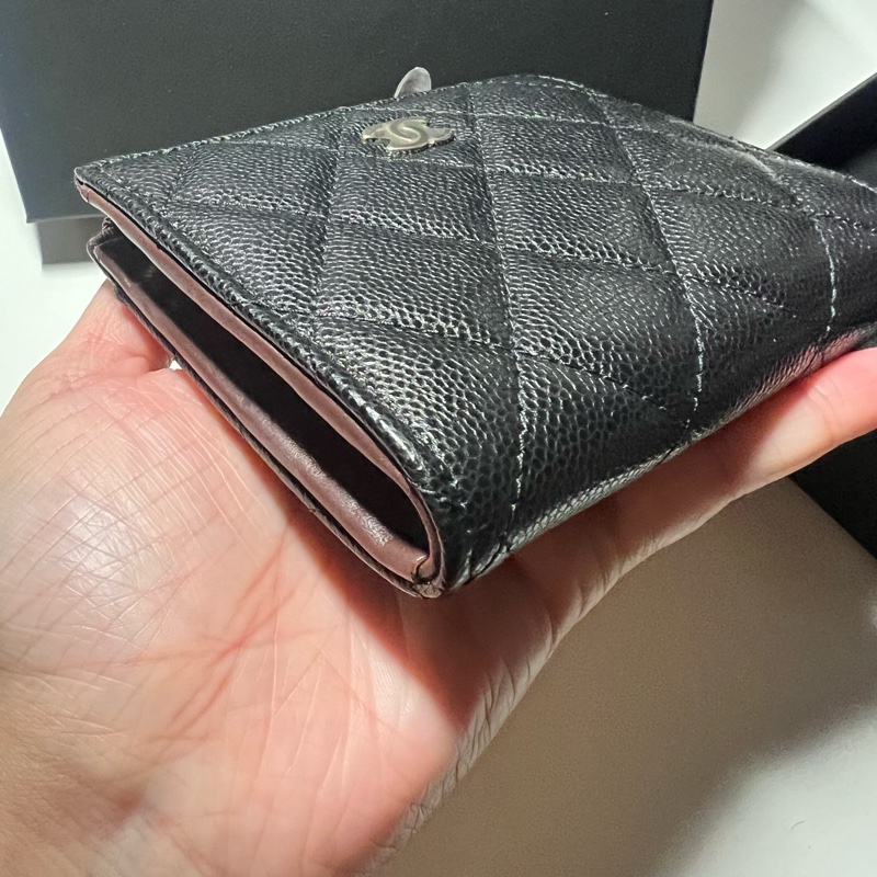 全新品 Chanel 黑色荔枝牛皮新款L型拉鏈短夾-8