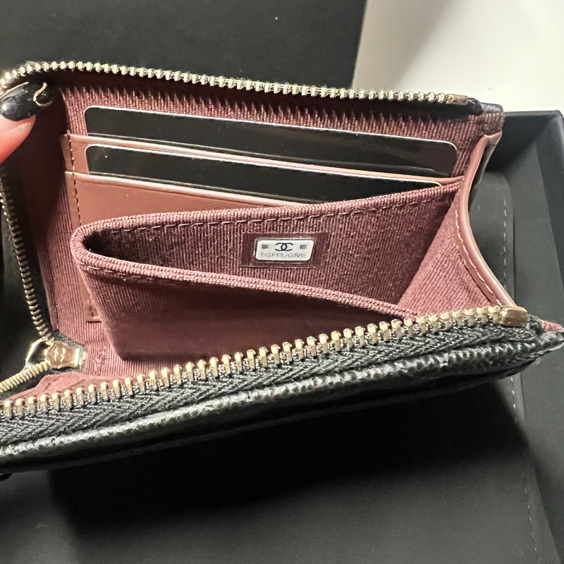 全新品 Chanel 黑色荔枝牛皮新款L型拉鏈短夾-12