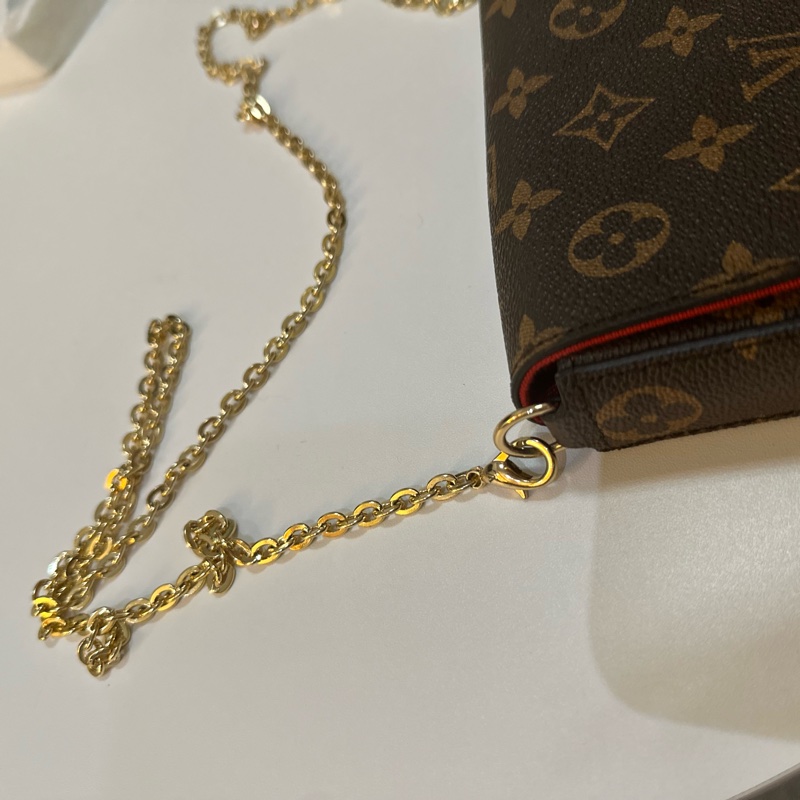 LOUIS VUITTON Félicie Pochette信封包-11
