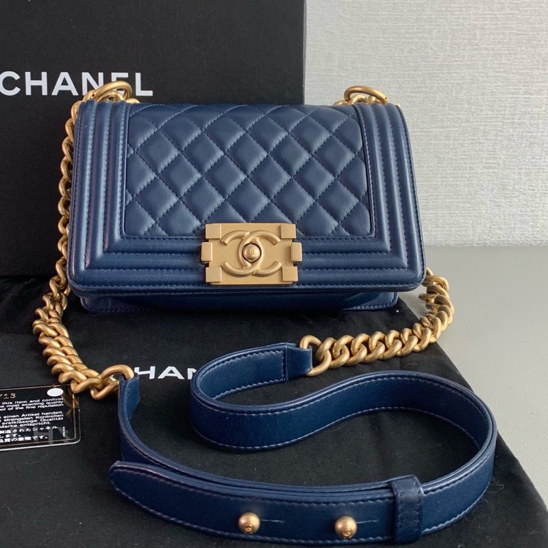 Chanel 香奈兒 海軍藍金扣羊皮 leboy小號💙-5