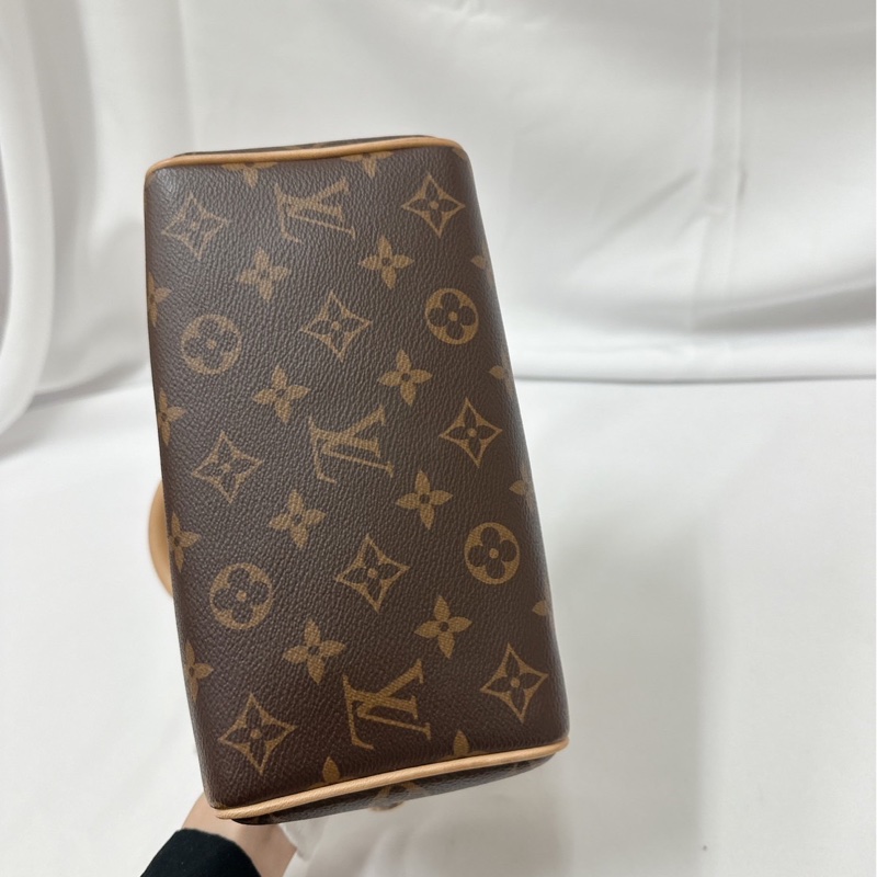LV 二手 Speedy Bandoulière 20 (98成新)芯片款(有附盒)、售出不退換-3