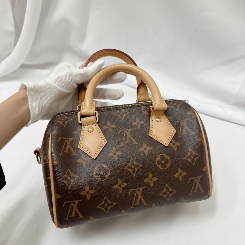 LV 二手 Speedy Bandoulière 20 (98成新)芯片款(有附盒)、售出不退換-9
