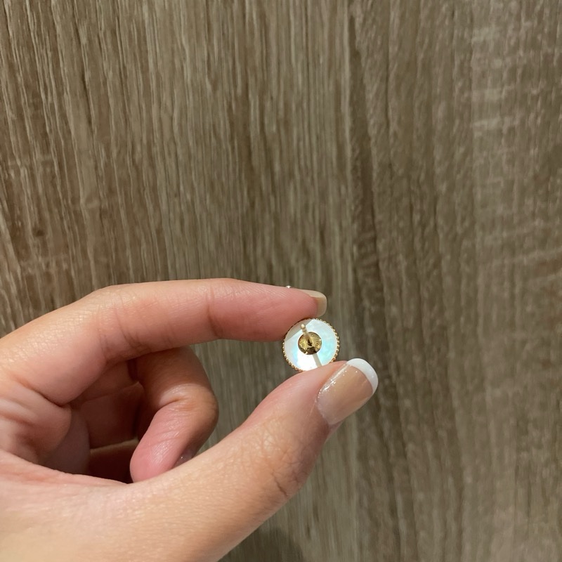 全新Dior 珍珠貝+珍鑽耳環一對-8