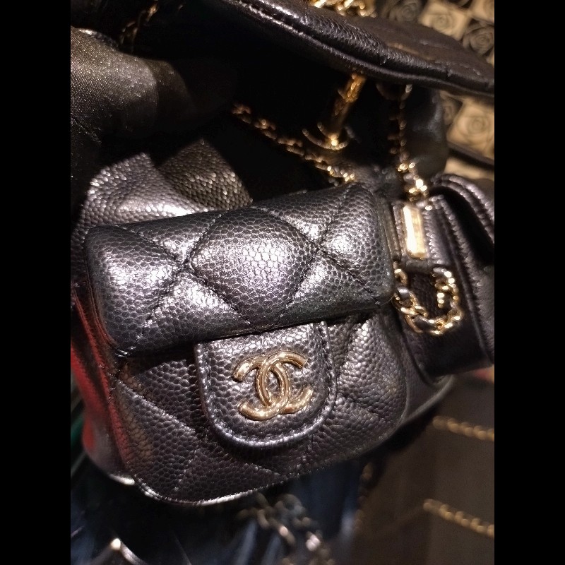 Chanel 淡金鍊黑荔枝皮小號後背包 Duma-25