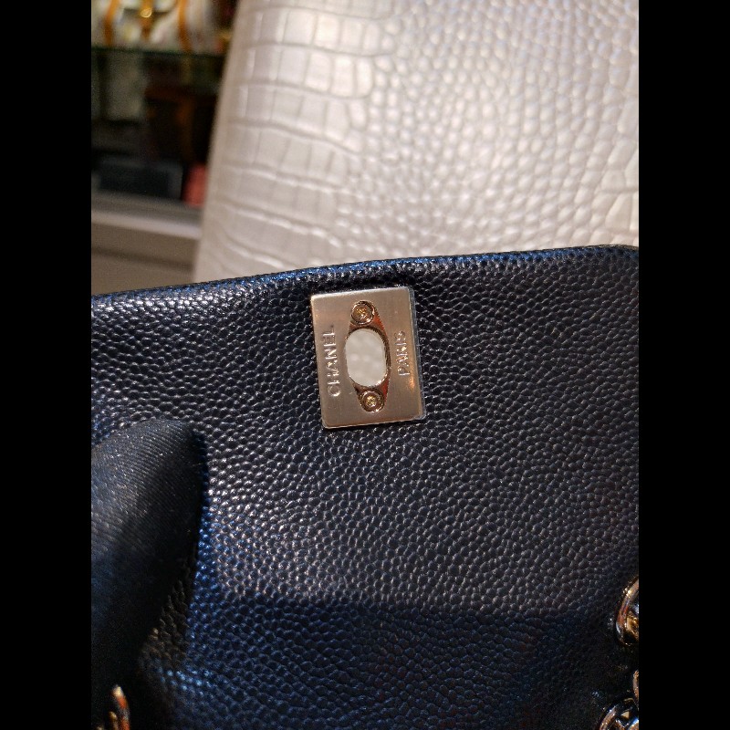 Chanel 淡金鍊黑荔枝皮小號後背包 Duma-28