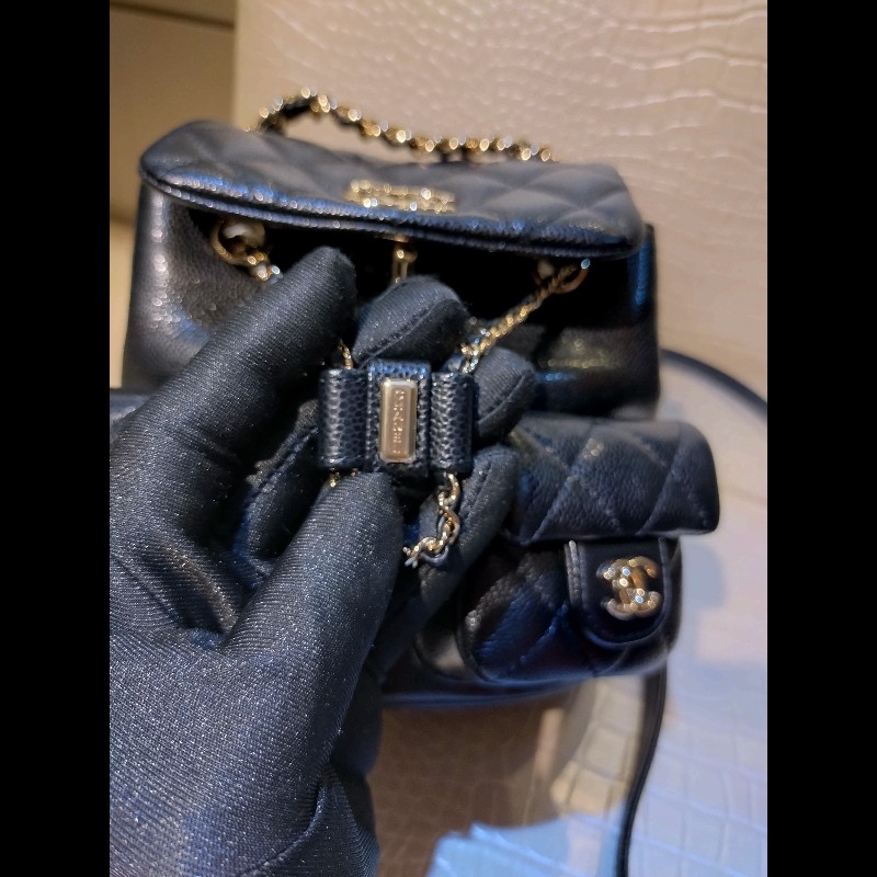 Chanel 淡金鍊黑荔枝皮小號後背包 Duma-29