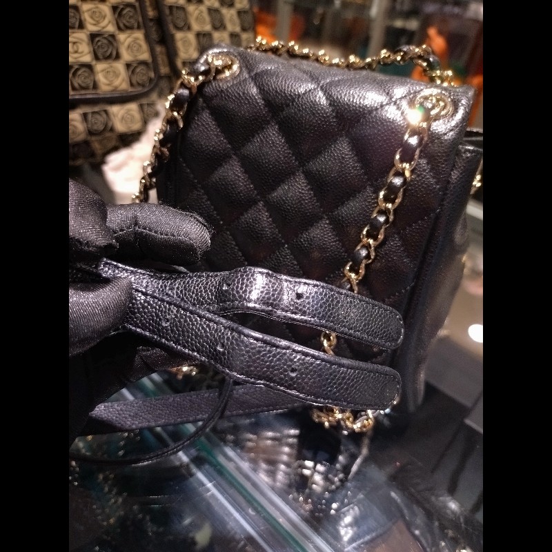 Chanel 淡金鍊黑荔枝皮小號後背包 Duma-31