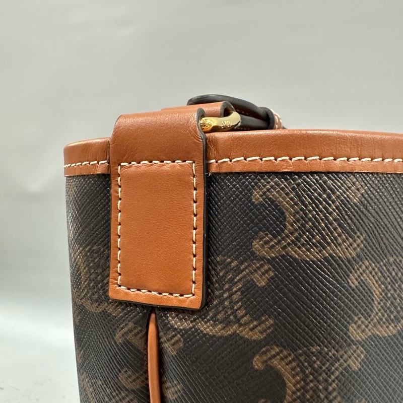 Celine 191442 老花凱旋門金釦水桶包TRIOMPHE BUCKET-22