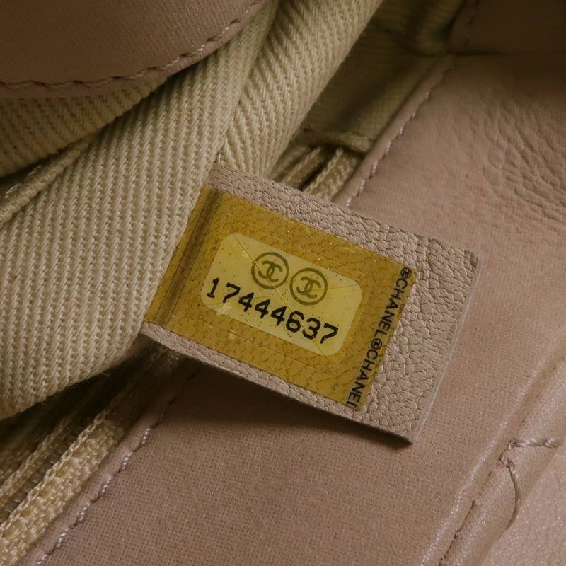 CHANEL 牛皮皮革Flap Bag金扣鏈帶肩背袋-16
