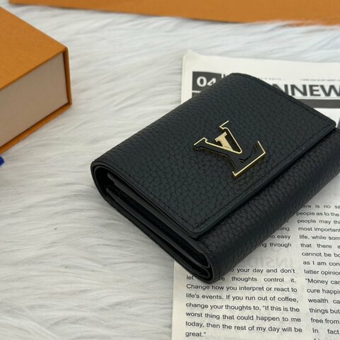 LOUIS VUITTON Capucines Tiny雙折短夾 - 黑金