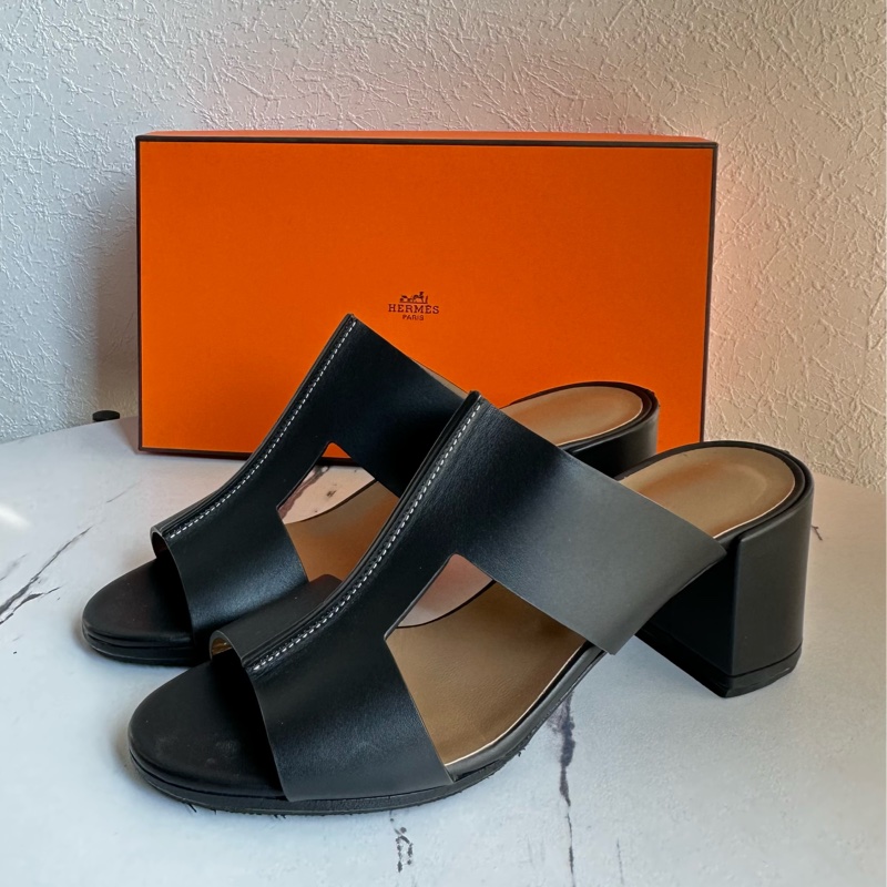 Hermes h黑色跟鞋 美到包色還貼底-0