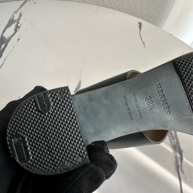 Hermes h黑色跟鞋 美到包色還貼底-10