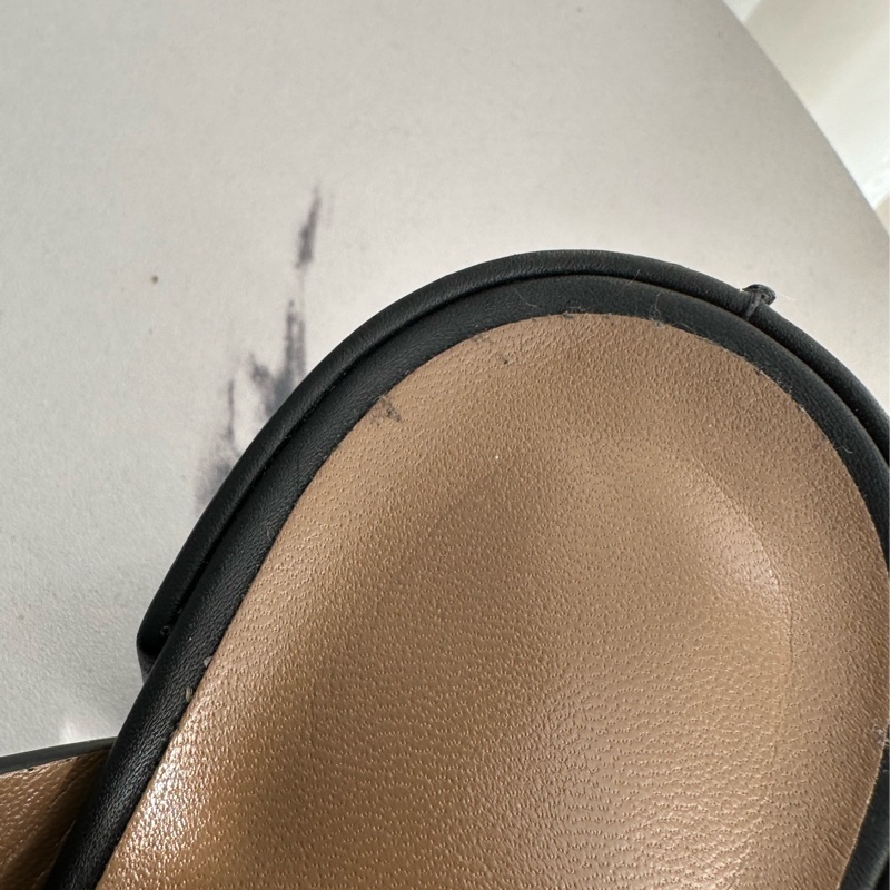 Hermes h黑色跟鞋 美到包色還貼底-11