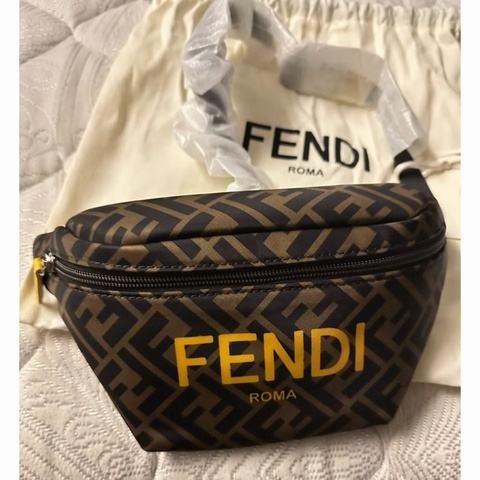全新正品 Fendi 經典老花滿版logo腰包
